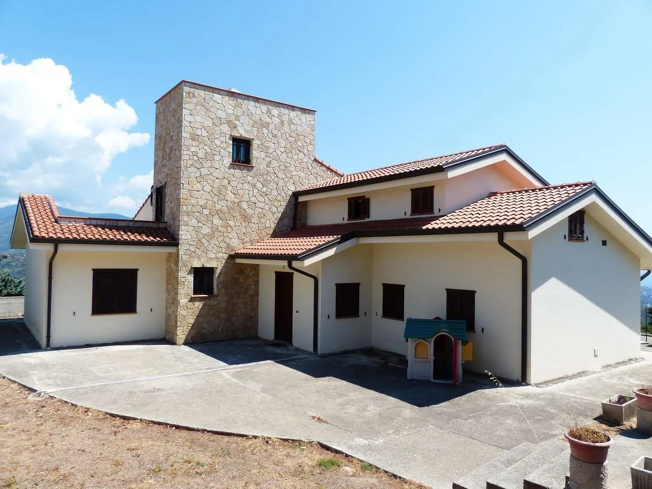 Repair of Roofing: Essential Guide for Homeowners